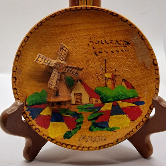Vintage wood 3D plate wall hanging, windmill spins. - Picture 2 of 8